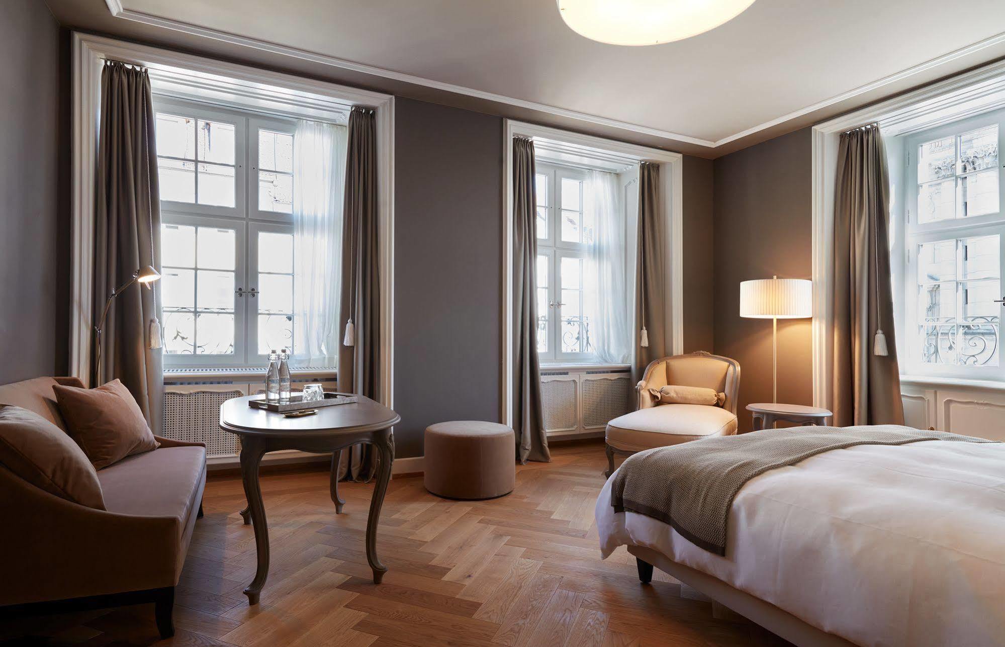 Boutique Hotel La Couronne โซโลทูร์น ภายนอก รูปภาพ