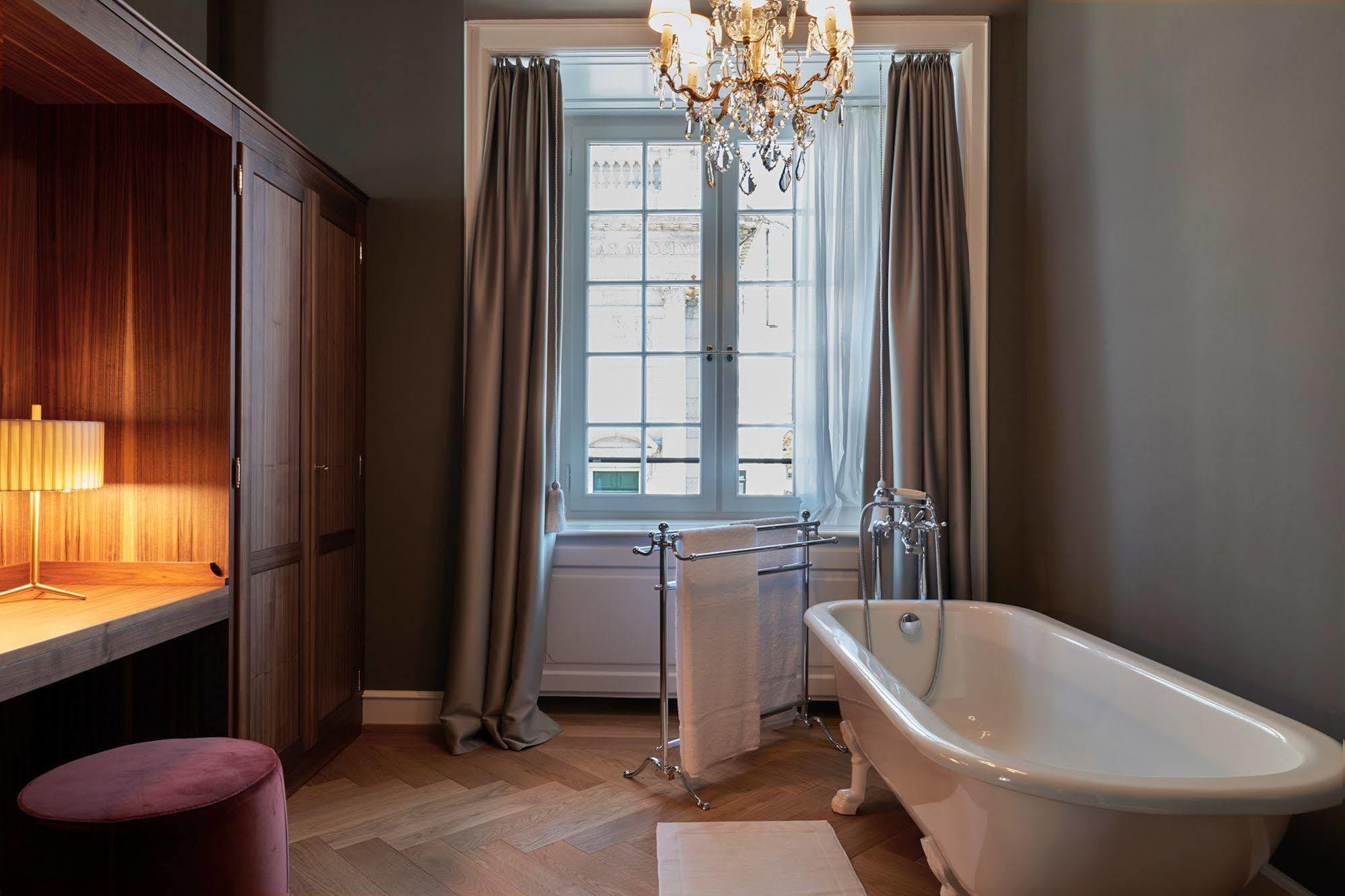 Boutique Hotel La Couronne โซโลทูร์น ภายนอก รูปภาพ